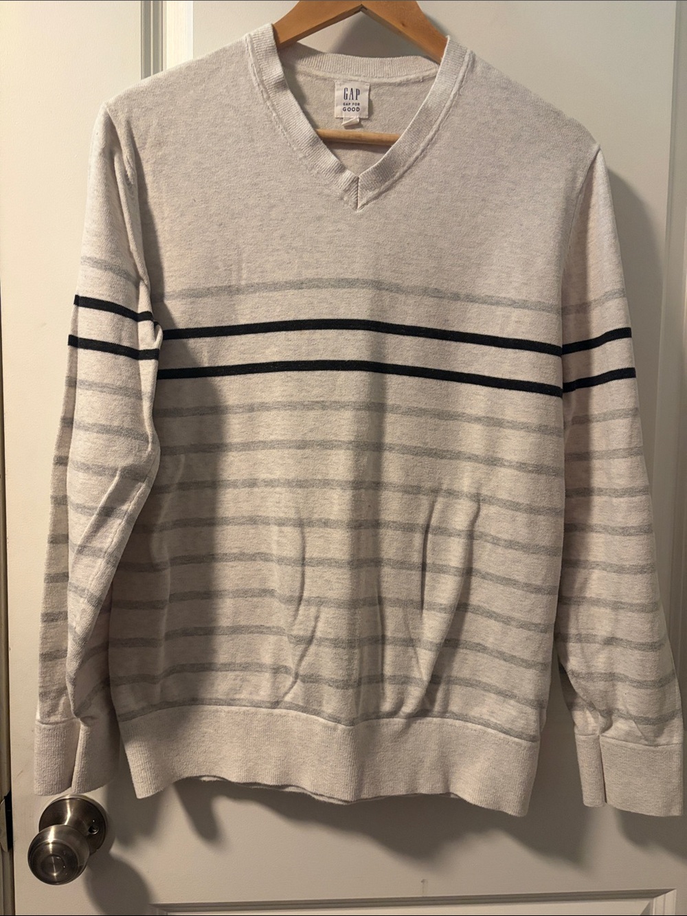 GAP Men's Cream V-Neck Sweater with Black and Light Gray Stripes